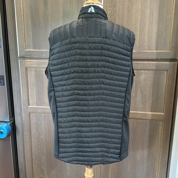 Eddie Bauer Goose Down vest - Picture 5 of 11